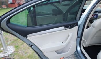 SKODA Superb  | FWD (przód) | Automatyczna | 190 KM | Niebieski full