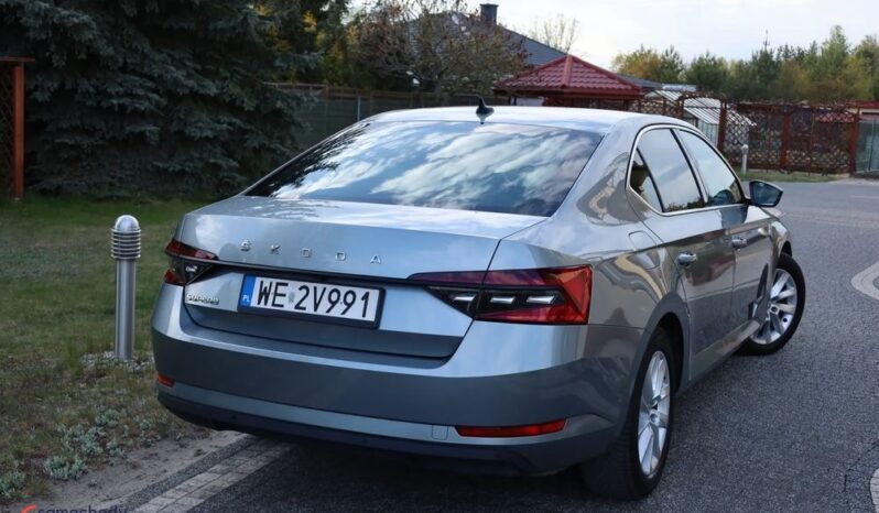 SKODA Superb  | FWD (przód) | Automatyczna | 190 KM | Niebieski full