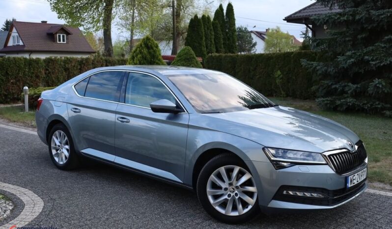 SKODA Superb  | FWD (przód) | Automatyczna | 190 KM | Niebieski full