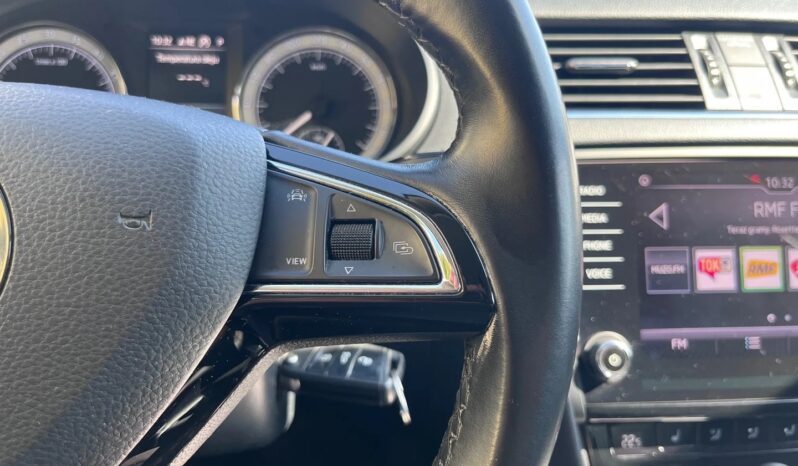 SKODA Octavia  | FWD (przód) | Automatyczna | 115 KM | Czerwony full