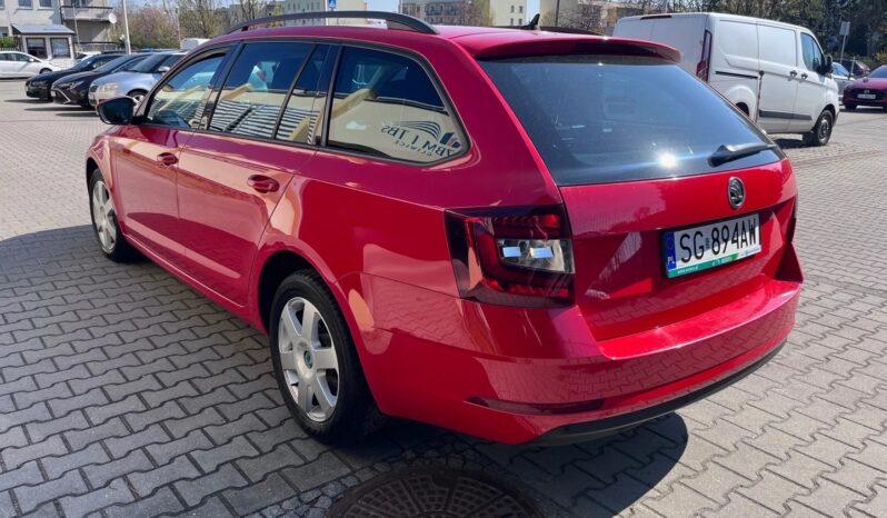 SKODA Octavia  | FWD (przód) | Automatyczna | 115 KM | Czerwony full