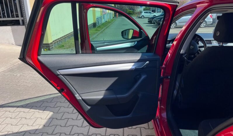 SKODA Octavia  | FWD (przód) | Automatyczna | 115 KM | Czerwony full