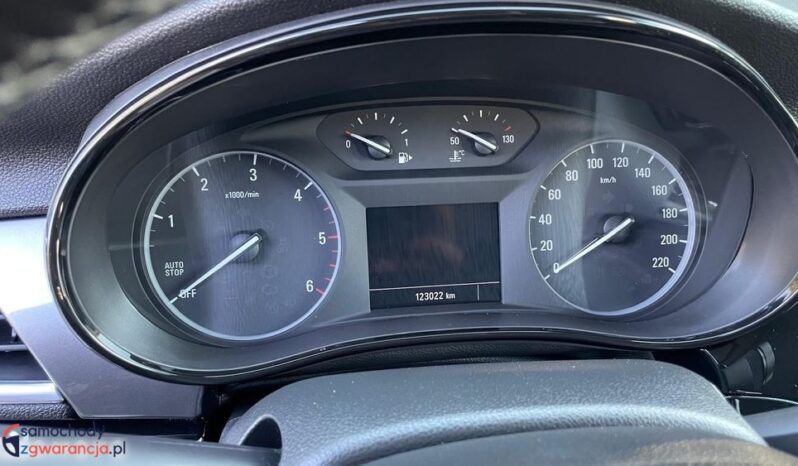 Opel Mokka | FWD (przód) | Manualna | 110 KM | Srebrny full