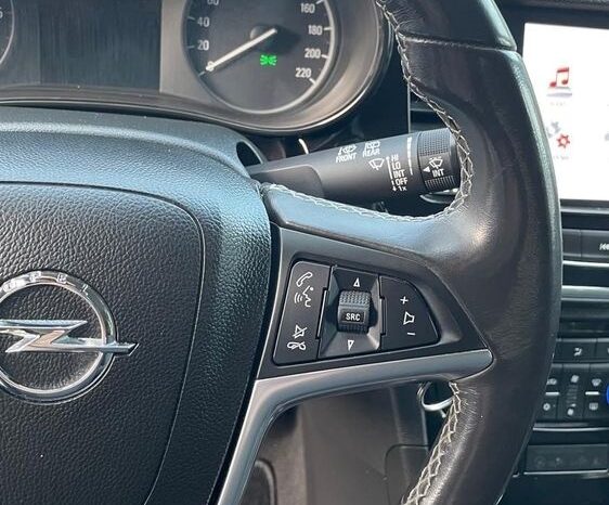 Opel Mokka | FWD (przód) | Manualna | 110 KM | Srebrny full