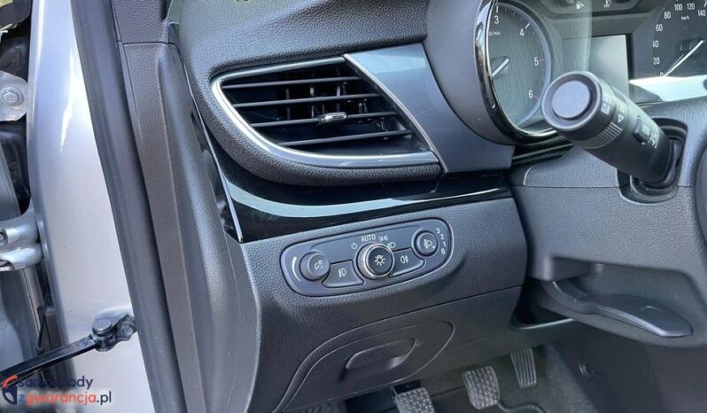 Opel Mokka | FWD (przód) | Manualna | 110 KM | Srebrny full