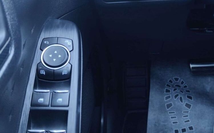 FORD Kuga  | 4×4 (doł. automatycznie) | Automatyczna | 190 KM | Szary full
