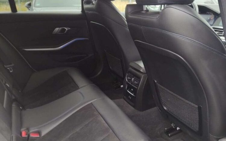 BMW Seria 3 | 4×4 (doł. automatycznie) | Automatyczna | 190 KM | Biały full