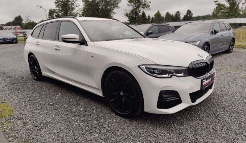 BMW Seria 3 | 4×4 (doł. automatycznie) | Automatyczna | 190 KM | Biały full