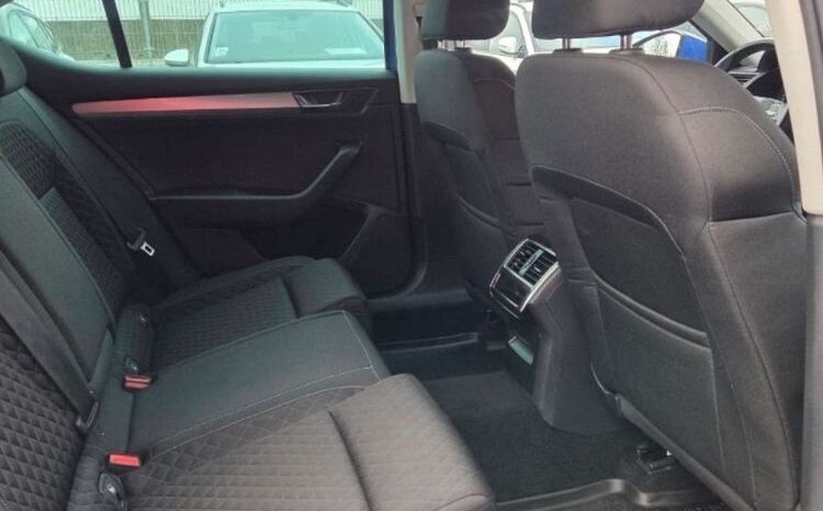 Skoda Superb | FWD (przód) | Automatyczna | 150 KM | Niebieski full
