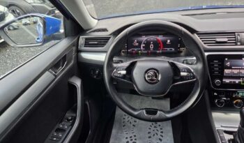 Skoda Superb | FWD (przód) | Automatyczna | 150 KM | Niebieski full