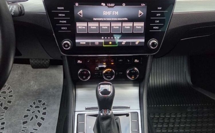 Skoda Superb | FWD (przód) | Automatyczna | 150 KM | Niebieski full