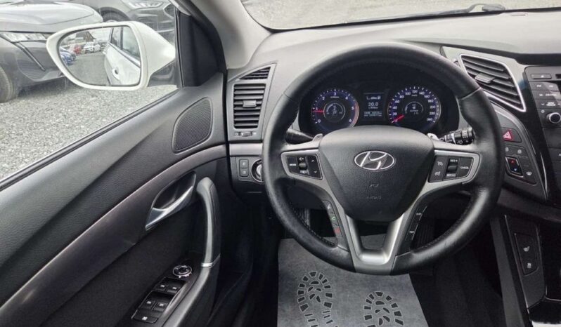 Hyundai i40 | FWD (przód) | Automatyczna | 136 KM | Biały full