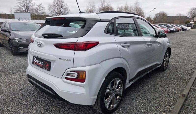 HYUNDAI Kona  | FWD (przód) | Manualna | 116 KM | Biały full