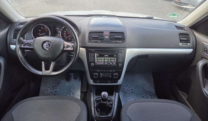 SKODA Yeti  | FWD (przód) | Manualna | 105 KM | Biały full