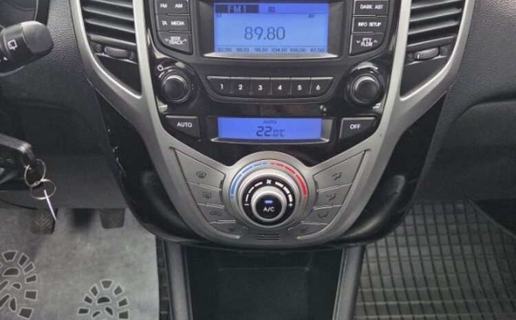 HYUNDAI ix20  | FWD (przód) | Manualna | 90 KM | Brązowy full