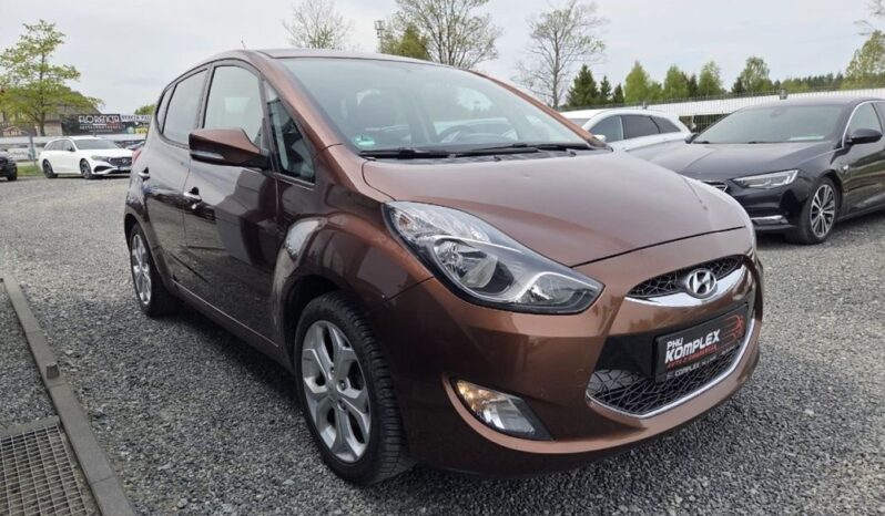 HYUNDAI ix20  | FWD (przód) | Manualna | 90 KM | Brązowy full