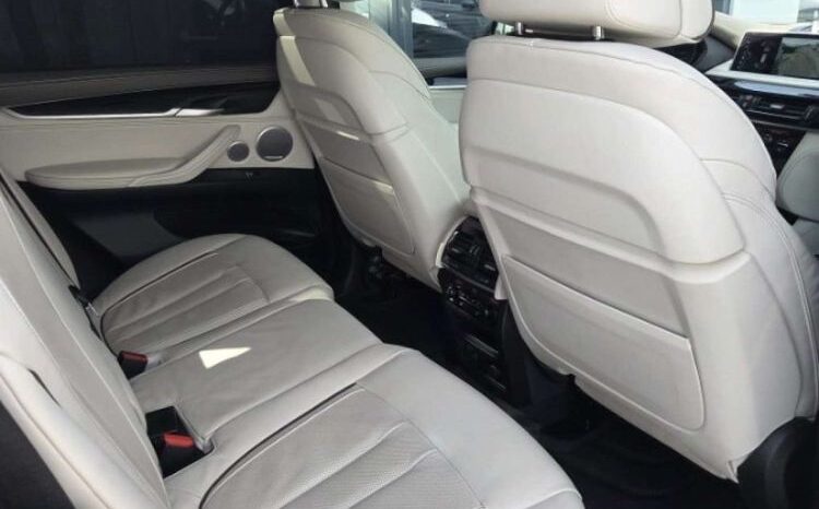 BMW X5 M | 4×4 (doł. automatycznie) | Automatyczna | 381 KM | Czarny full