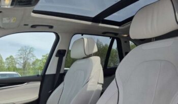 BMW X5 M | 4×4 (doł. automatycznie) | Automatyczna | 381 KM | Czarny full