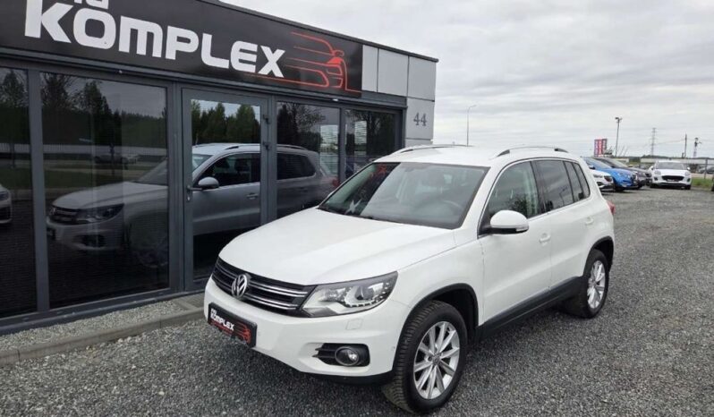 Volkswagen Tiguan  | 4X4 (Doł. Automatycznie) | Automatyczna | 140 Km | Biały