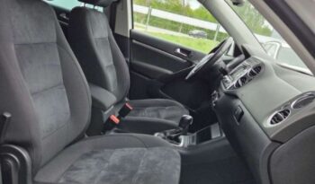 VOLKSWAGEN Tiguan  | 4×4 (doł. automatycznie) | Automatyczna | 140 KM | Biały full