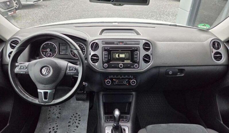 VOLKSWAGEN Tiguan  | 4×4 (doł. automatycznie) | Automatyczna | 140 KM | Biały full