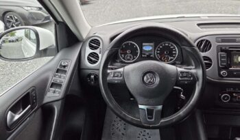 VOLKSWAGEN Tiguan  | 4×4 (doł. automatycznie) | Automatyczna | 140 KM | Biały full
