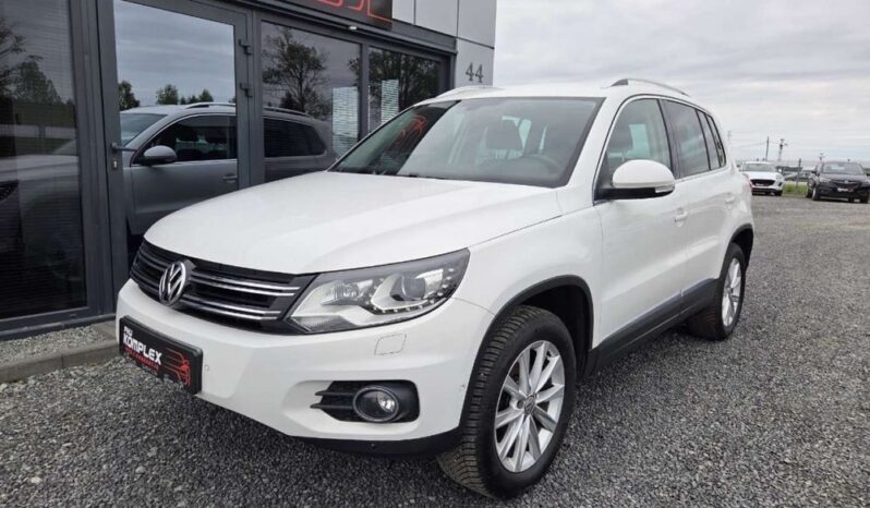 VOLKSWAGEN Tiguan  | 4×4 (doł. automatycznie) | Automatyczna | 140 KM | Biały full