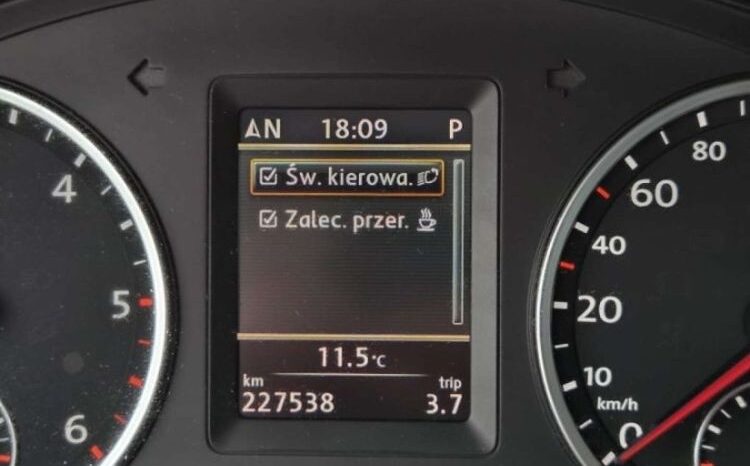 VOLKSWAGEN Tiguan  | 4×4 (doł. automatycznie) | Automatyczna | 140 KM | Biały full