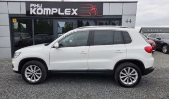 VOLKSWAGEN Tiguan  | 4×4 (doł. automatycznie) | Automatyczna | 140 KM | Biały full