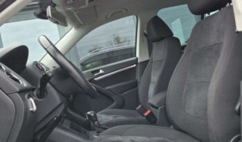 VOLKSWAGEN Tiguan  | 4×4 (doł. automatycznie) | Automatyczna | 140 KM | Biały full