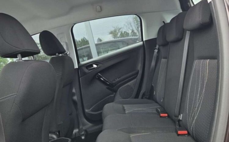 PEUGEOT 208  | FWD (przód) | Automatyczna | 68 KM | Brązowy full