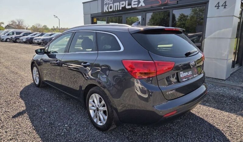 KIA Ceed  | FWD (przód) | Automatyczna | 135 KM | Szary full