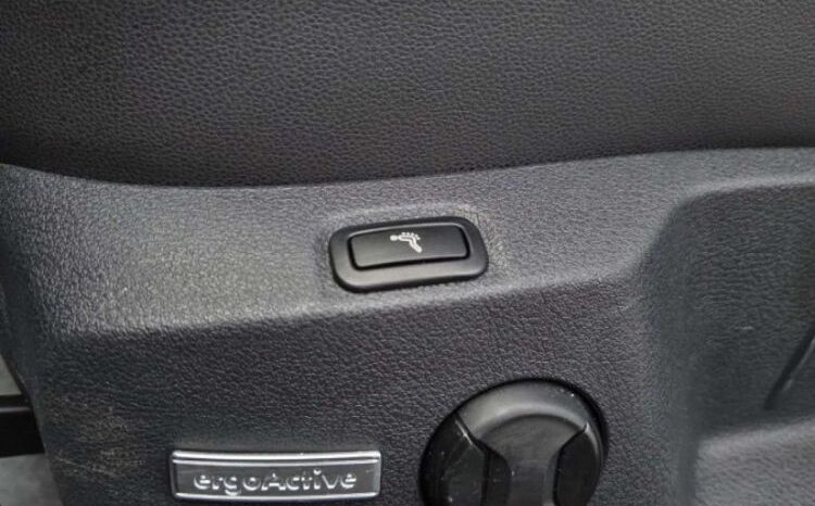 VOLKSWAGEN Golf  | FWD (przód) | Manualna | 105 KM | Biały full