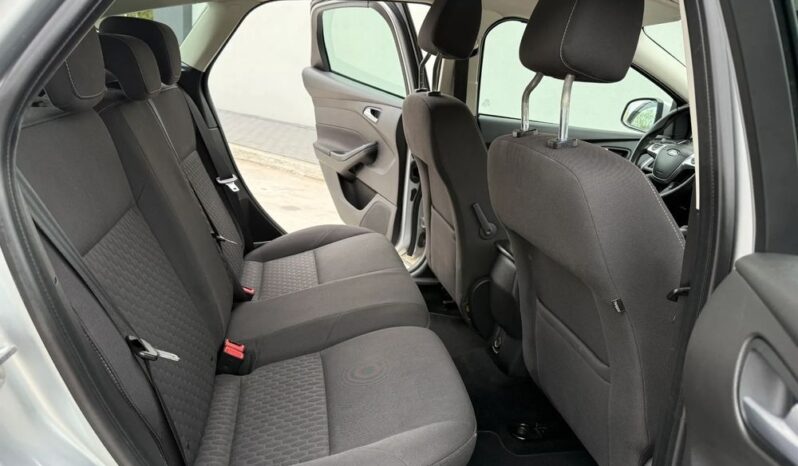 FORD Focus  | FWD (przód) | Manualna | 140 KM | Srebrny full