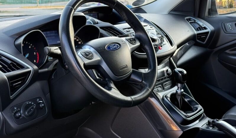 FORD Kuga  | 4×4 (doł. automatycznie) | Manualna | 140 KM | Srebrny full
