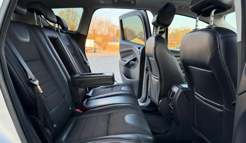 FORD Kuga  | 4×4 (doł. automatycznie) | Manualna | 140 KM | Srebrny full