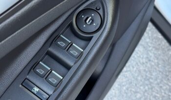 FORD Kuga  | 4×4 (doł. automatycznie) | Manualna | 140 KM | Srebrny full
