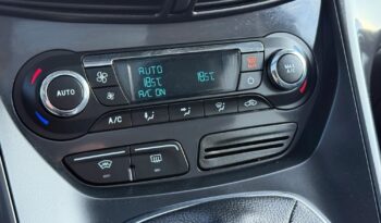 FORD Kuga  | 4×4 (doł. automatycznie) | Manualna | 140 KM | Srebrny full