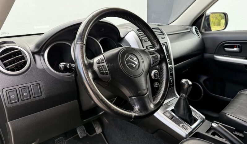 SUZUKI Vitara  | 4×4 (doł. ręcznie) | Manualna | 95 KM | Inny kolor full