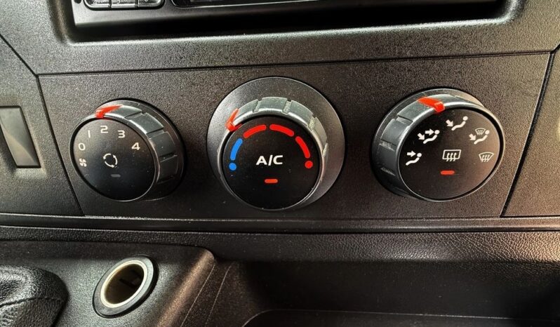 RENAULT Master  | 4×4 (doł. ręcznie) | Manualna | 130 KM | Biały full