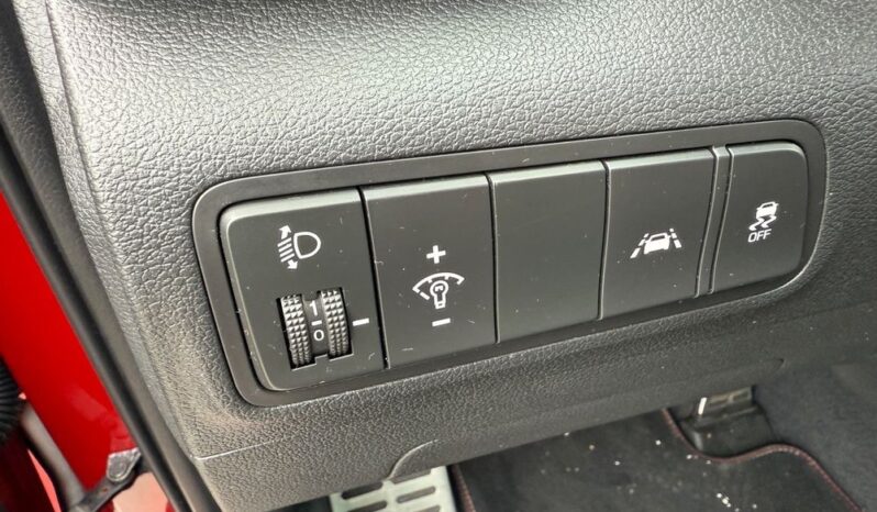 HYUNDAI Tucson  | FWD (przód) | Automatyczna | 136 KM | Czerwony full