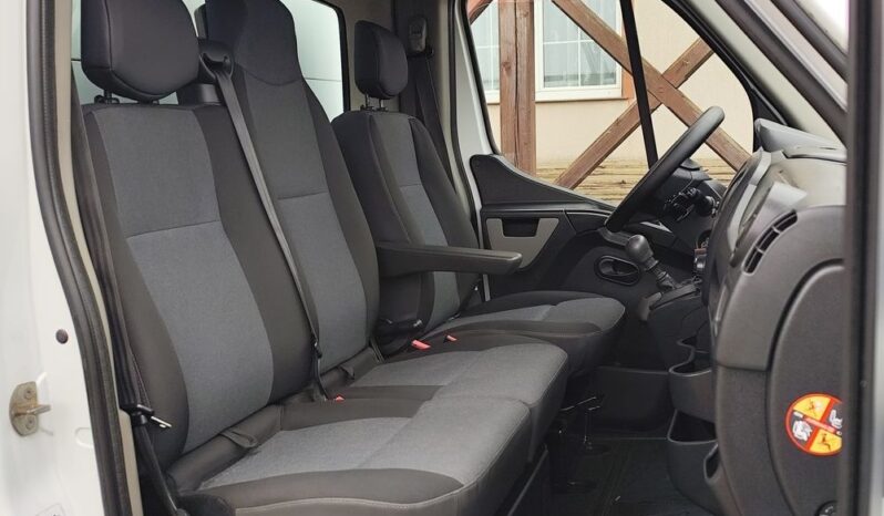 RENAULT Master  | RWD (tył) | Manualna | 146 KM | Biały full