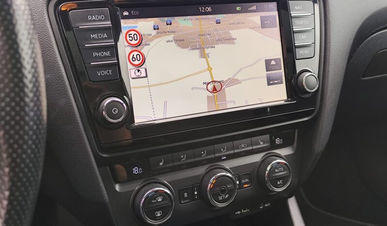SKODA Octavia  | FWD (przód) | Automatyczna | 184 KM | Szary full