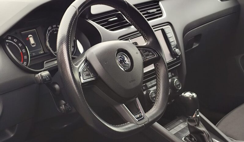 SKODA Octavia  | FWD (przód) | Automatyczna | 184 KM | Szary full