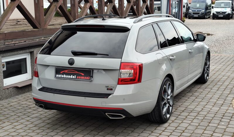 SKODA Octavia  | FWD (przód) | Automatyczna | 184 KM | Szary full