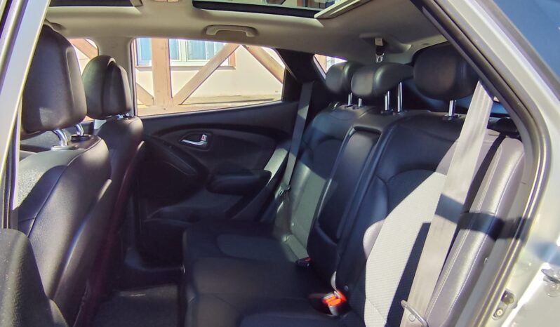 HYUNDAI ix35  | przedni | Manualna | 163 KM | Srebrny full