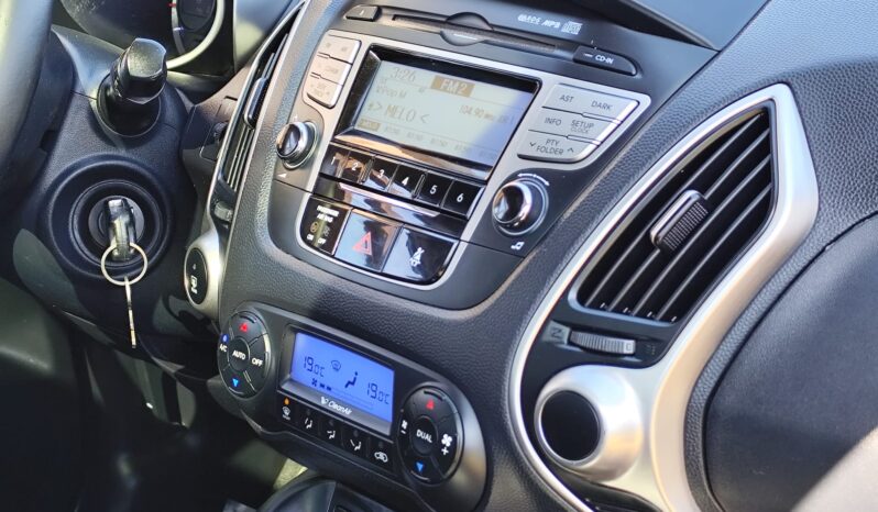 HYUNDAI ix35  | przedni | Manualna | 163 KM | Srebrny full