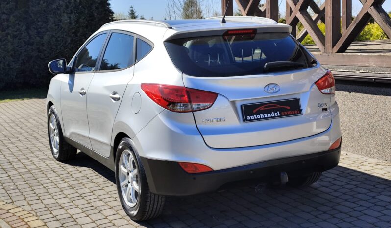 HYUNDAI ix35  | przedni | Manualna | 163 KM | Srebrny full