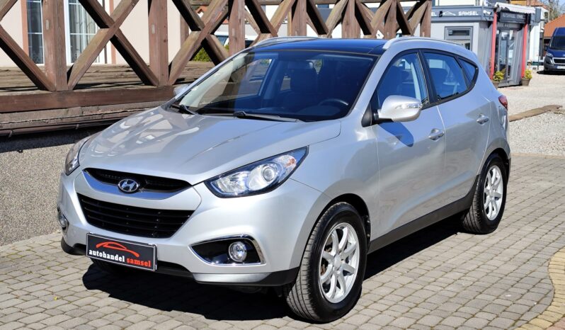 HYUNDAI ix35  | przedni | Manualna | 163 KM | Srebrny full