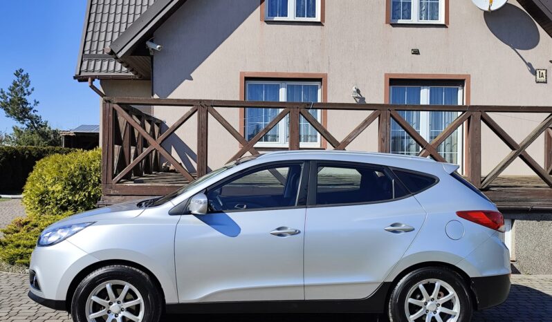 HYUNDAI ix35  | przedni | Manualna | 163 KM | Srebrny full